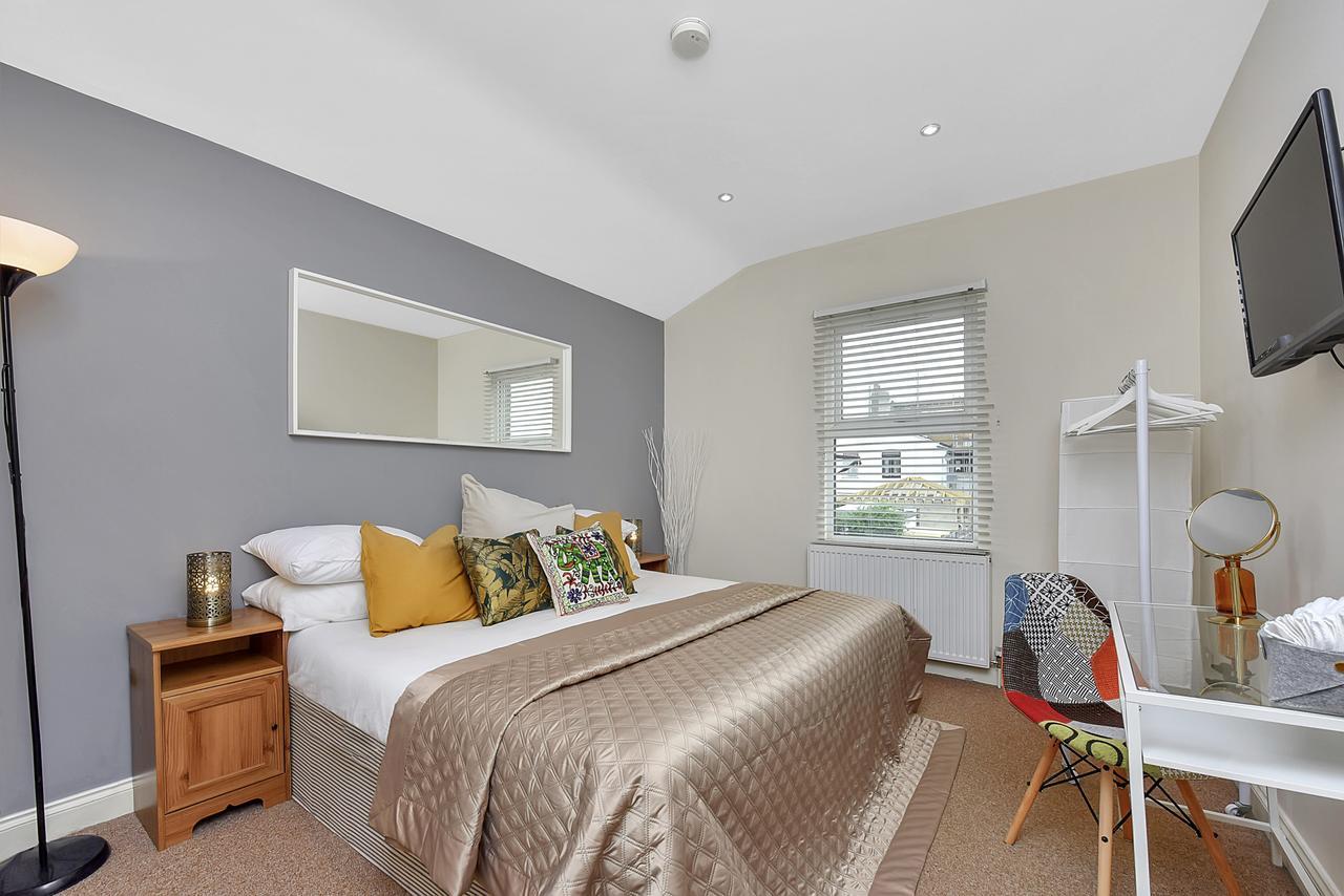 Finding My Palace Guest House In Tooting Mitcham Exteriör bild
